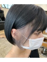 アルファ アルファ(ALPHA ALPHA)&nbsp;ホワイトシルバーインナーカラー