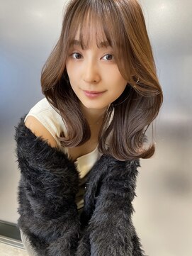 アイヴィ 表参道(IVY) フェイスレイヤーくびれミディアム【肥田亜沙美】