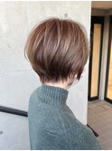 くびれるショートボブ