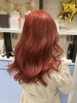 ルイス 宝塚(Luis) 大人可愛い20代30代40代小顔 ハイトーンレッドカラー