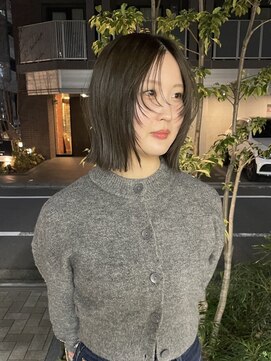 ソワ オモテサンドウ(SOIE OMOTESANDO) グレージュカラー