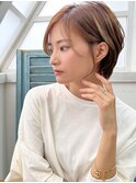 切りっぱなしボブ タッセルボブ 前髪なしボブ オリーブベージュ