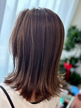 セイル(Sail) 暗めカラーナチュラルレイヤーミディ