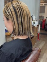 コンパス(COMPASS)&nbsp;ボブヘアにアンブレラカラー