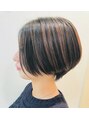 レンジシキチジョウジ (RENJISHI KICHIJOJI)&nbsp;ハイライトを入れる事でボブでも重く見せません。