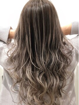 ディーナ(D'na) 『D'na』ロンググレージュバレイヤージュ 清水