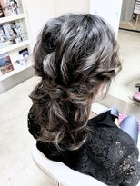 ヘアアンドメイクフリッシュ(HAIR&MAKE FRISCH)&nbsp;ゆるふわハーフアレンジ