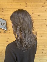 アッカ(ACCA)&nbsp;ハイライトグラデーション×グレージュカラー