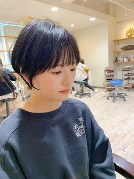 トッカ ヘアアンドトリートメント 難波店 うる艶◎女性らしい透明感のあるシースルーショート◎