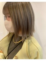 リタ(rita.)&nbsp;大串弥生◎ボブ×ベージュ