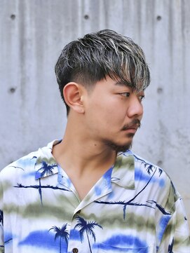 ガズル ハラジュク(GUZZLE HARAJUKU) 夏のモテる刈り上げハイライトメッシュナチュラルスペインカール