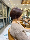 ミディアムヘア斜めバンググレージュカラー