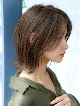 エインアンリー 表参道(AIN.ANLY.) くびレイヤー前髪なしグレージュボブ 外はね【AIN.表参道】川原