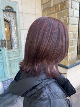 クララデアンシュシュ(Kurara de UN CHOU CHOU) 切りっぱなしボブ×ボルドーレッド