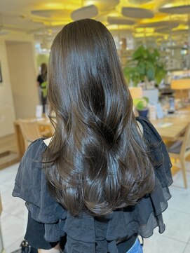 ビーチ(BEACH) ナチュラルミントブラウン透け感カラーレイヤーカット