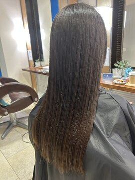 エミタス ヘア リゾート(EMITAS Hair Resort) グロス矯正ロング