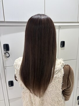 ケンジ 平塚 アネッタ(KENJE annetta) 艶髪/Aujuaトリートメント