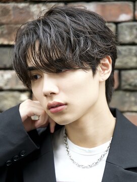 ルーシー 川越(LUCEY) センターパートフェザーパーマシャドウパーマメンズパーマ