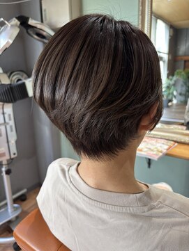ルポヘアー(Repos Hair) ショートスタイル×白髪ぼかしグレー