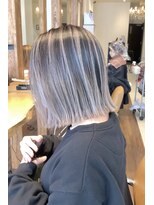 ラグーン(LAGOON)&nbsp;バレイヤージュグレージュハイライトダブルカラーケアブリーチ