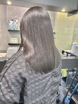 ケンジ 横浜(KENJE) グレージュ/暗髪/艶髪/トリートメント