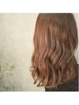 ウノ 南林間(UNO) ミルクティーベージュ/ウェーブ巻き/シルキーベージュ