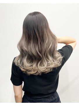 イース バイ アンブルリュクス 北千住(Ease by amble luxe) グラデーションカラー