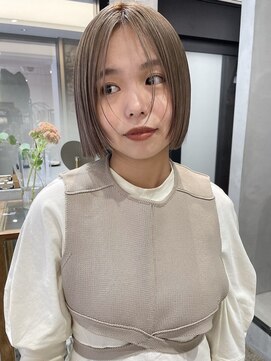 ローブ アオヤマ(LOAVE AOYAMA) グレージュカラー/ケアブリーチ/パツッとボブ/表参道