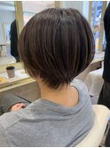 30代40代50代耳かけショート前髪ありハンサムショートカット
