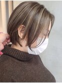 武蔵小杉大人ショートボブくびれベージュカラー顔周りレイヤー