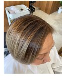 グレイヘアハイライトカラー