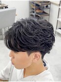 メンズフェザーパーマ　刈り上げセンターパートニュアンスパーマ