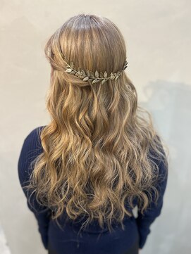 ラカトッカ(LAKA TOCCA) 【ウェービーハーフアップ◎】