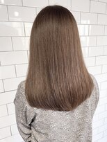 ブルー(BLUE)&nbsp;《Blue》#王道ツヤベージュ#切りっぱなし ミディアム