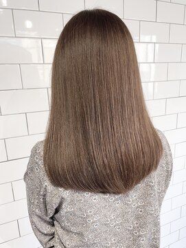 ブルー(BLUE) 《Blue》#王道ツヤベージュ#切りっぱなし ミディアム