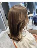 切りっぱなし外ハネくびれミディミルクティーくすみベージュ中島