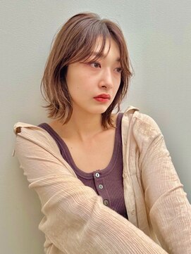 トレス(TRESS) 外ハネボブ　レイヤーボブ　くびれミディアム　ベージュ