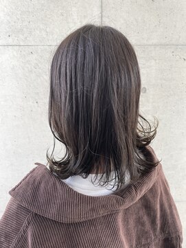 アチーブリス(achieve Liss) 外ハネセミロング 暗髪ダークブラウンカラー