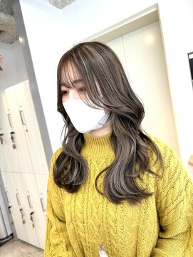 シェノン(Chainon.) ハイライト　ブリーチデザイン　ハイライトベージュ　博多