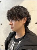 メンズミディアムウルフサーフカール波巻きパーマツーブロック