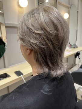 エイト オカチ 上野御徒町店(EIGHT okachi) シルバーグレージュ