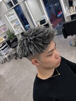 ルースト 心斎橋店(ROOST)&nbsp;刈り上げセンターパート/波巻きツイストスパイラル/大阪