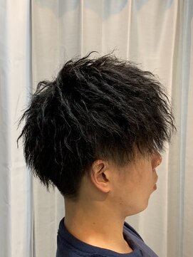 クローバー(CLOVER) ツーブロックツイストパーマ