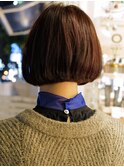 乾かすだけで決まる前髪パッツン前下がりボブヘアー