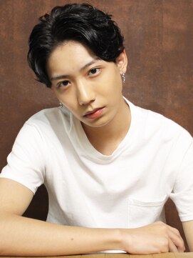 シアンデルカ(CYANDELUCCA) センターパートパーマ