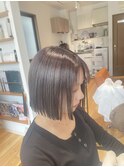 切りっぱなしぱつっとボブON透明感カラー