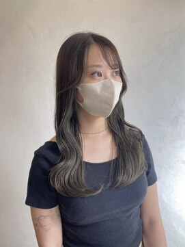 トワ(toi) オリーブグレージュ/ブリーチなしダブルカラー/横浜