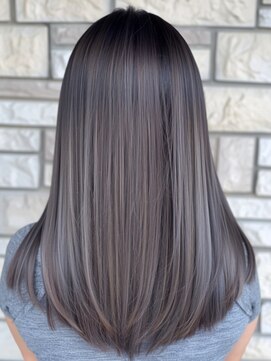 ピヨン 心斎橋(piLLon) 髪質改善/ヘアセット/インナーカラー/ブリーチ