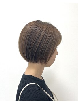 テルミークリニカルデザイン 北千里 パツっとショートボブ襟足短めショート