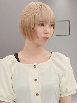 エニフォーイーストハム(Eni for eastham) ケアブリーチ/ホワイトベージュ/ショート